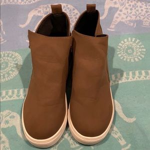 Brown Zip-up sneakers